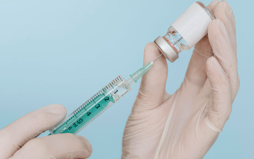 Vacina de mRNA contra câncer reduz em 42% risco de recidiva ou óbito